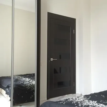 Apartment Frantsuzky Bulvar アパート